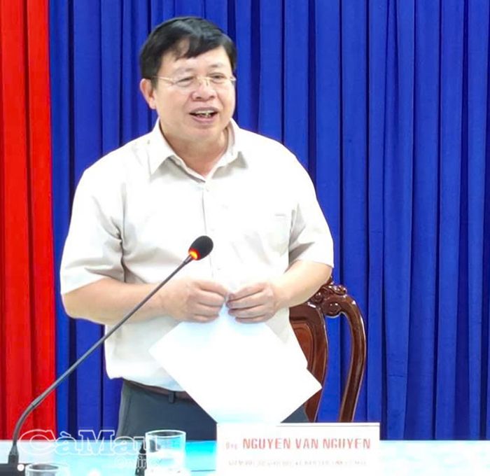 Giám đốc Sở Giáo dục và Đào tạo Cà Mau Nguyễn Văn Nguyên phát biểu tại buổi làm việc.