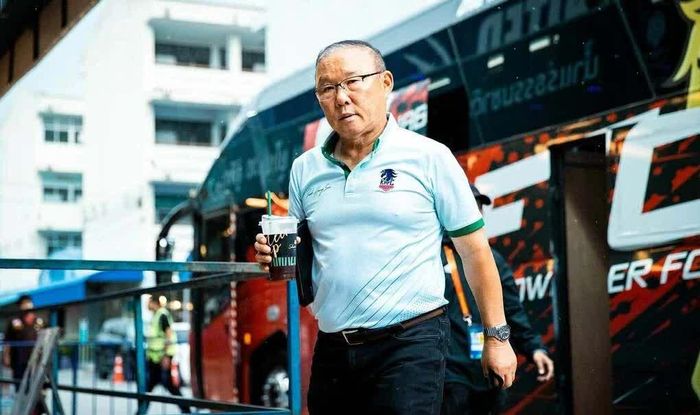 Đây không phải lần đầu tiên HLV Park phản ứng với trọng tài tại Thái Lan.