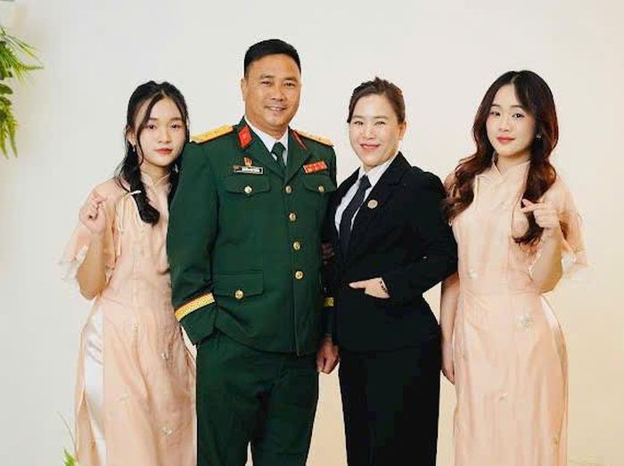 Phía sau thành công của nữ Phó Chánh án Trương Thị Hương Giang là một gia đình đầm ấm, các con chăm ngoan, học giỏi