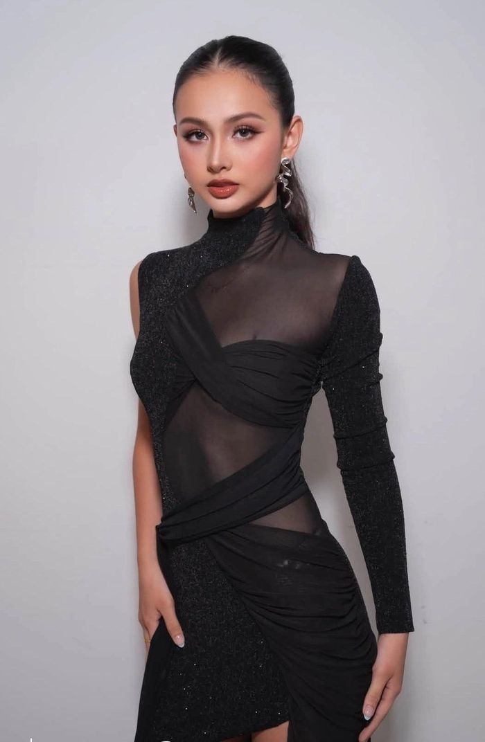 Tuy nhiên, người đẹp cho biết không muốn công chúng chỉ nhớ đến mình bởi ngoại hình lai. Cô mong muốn được nhìn nhận qua câu chuyện cá nhân, những trải nghiệm và giá trị có thể đóng góp cho cộng đồng.
