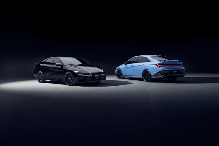 Hyundai Elantra N Monochrome giúp chiều lòng đối tượng khách hàng đam mê hiệu suất cao nhưng không muốn nhìn quá nổi bật.