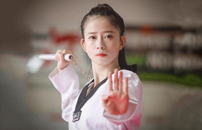 Ở tuổi 36, võ sĩ Châu Tuyết Vân vẫn giành Huy chương vàng thế giới. Ảnh NVCC