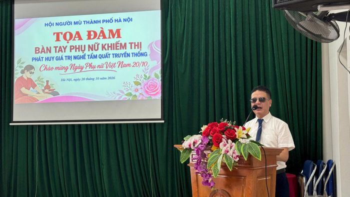 Phó Chủ tịch Phụ trách Hội Người mù Hà Nội Hoàng Mạnh Cường phát biểu. Ảnh: Khánh Linh