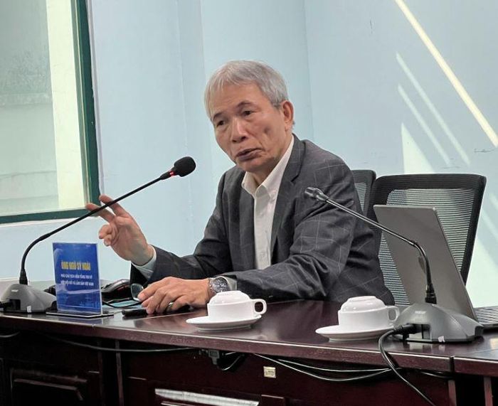 Ông Ngô Sỹ Hoài chia sẻ tại hội nghị. Ảnh: V.H