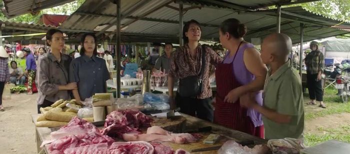 Mâu thuẫn xảy ra khi Hạnh muốn giải quyết dứt điểm món nợ với vợ chồng bà Kim. Ảnh VTV