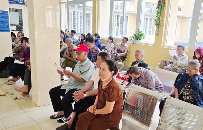 Bệnh não mô cầu có thể mắc ở mọi lứa tuổi. Ảnh: Nhật Thắng.