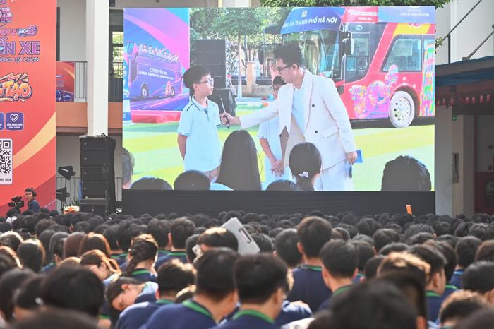 Ở Tiết học Gen Z mùa 2 do CATP Hà Nội tổ chức, các em học sinh được nghe những câu chuyện rất thật của bạn bè...