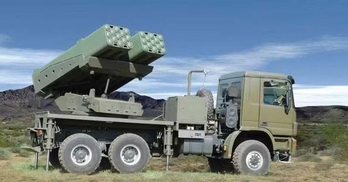 Sau đó hệ thống Lynx được Elbit Systems mua lại bản quyền, các kỹ sư của tập đoàn đã tìm cách tạo ra một nền tảng module đa năng, có khả năng phóng nhiều loại tên lửa mà không cần sửa đổi sâu về mặt kỹ thuật.