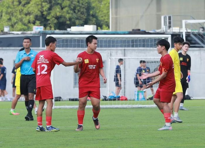 Bảng Z: THPT Tây Hồ 2-0 THPT Hà Nội Academy