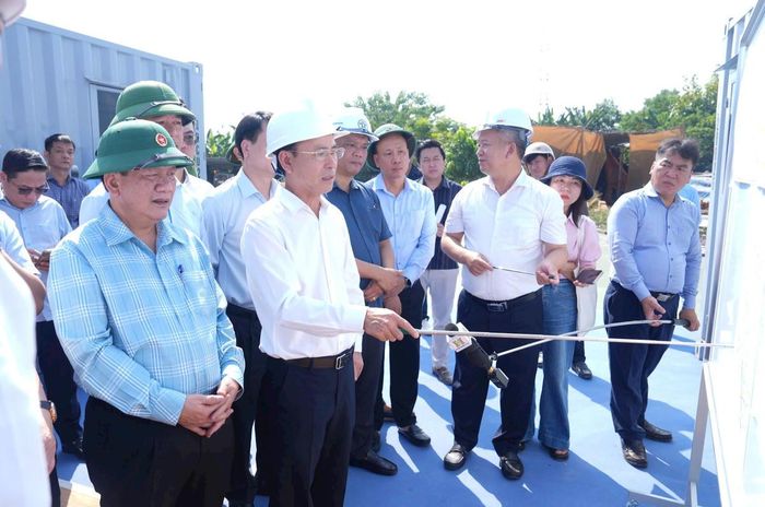 Phó Bí thư Thường trực Thành ủy Hà Nội Nguyễn Trọng Đông chỉ đạo khẩn trương hoàn thành công tác giải phóng mặt bằng Dự án đầu tư xây dựng đường Vành đai 3,5 đoạn từ Phúc La - Văn Phú đến cao tốc Pháp Vân - Cầu Giẽ.
