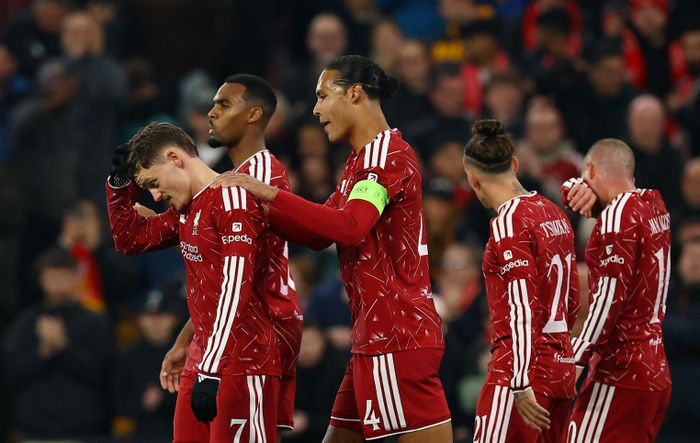  Liverpool đánh bại Villarreal 4-3 tại Anfield sau khi bị dẫn trước hai bàn trong hiệp một. 