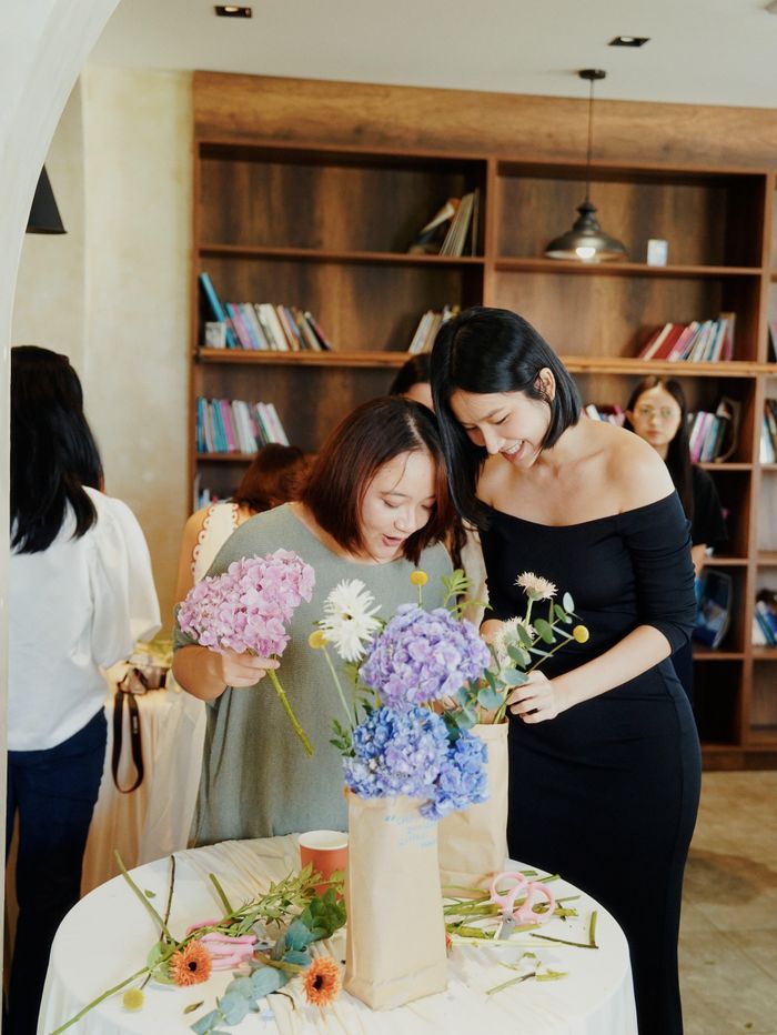 Book club mở ra những trải nghiệm thú vị, giúp đọc sách không còn là hành trình đơn độc của cá nhân. Ảnh: THE BOOKCLUB Gathering.