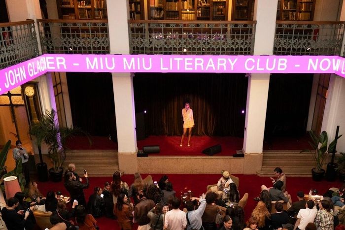 Các buổi đọc sách của Miu Miu Literary Club thu hút sự quan tâm đông đảo của công chúng. Ảnh: Miu Miu.