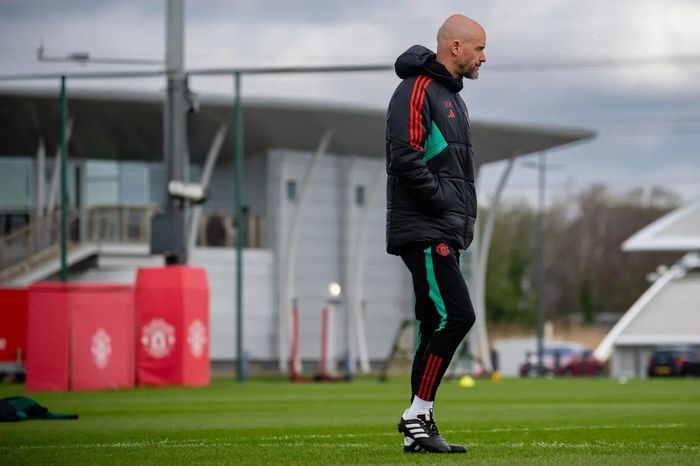 Erik ten Hag tiếp tục chỉ trích cách điều hành của MU trong cuộc phỏng vấn với The Athletic ngày 20/10, gần hai năm sau khi bị sa thải.