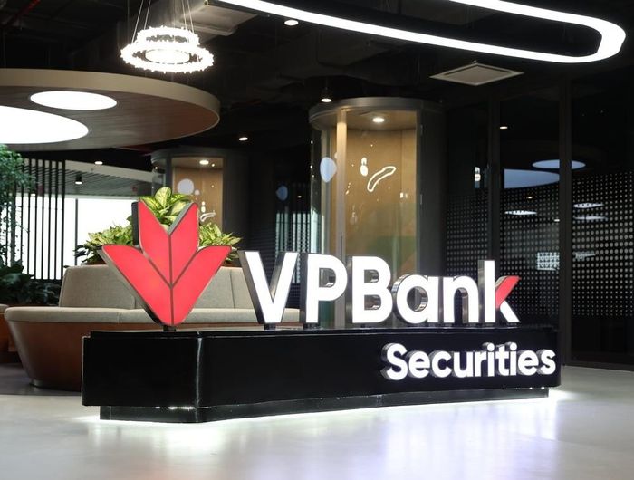 VPBankS sắp nâng vốn điều lệ lên hơn 27.187 tỷ đồng, tương đương trên 1 tỷ USD. Ảnh: VPX.