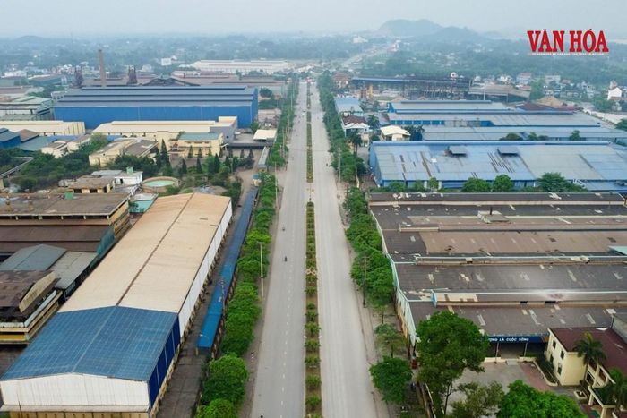 Động lực tăng trưởng tập trung ở khu vực công nghiệp và xây dựng với mức tăng 15,63% trong 9 tháng, đóng góp 7,51 điểm phần trăm vào tăng trưởng chung