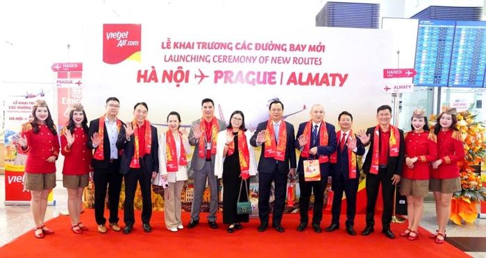 Thành phố sẽ tăng cường kết nối hàng không quốc tế, mở rộng và phát triển mạng đường bay quốc tế trực tiếp đến Hà Nội