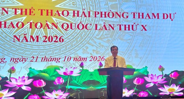 Phó Chủ tịch UBND thành phố Nguyễn Minh Hùng phát biểu tại Lễ xuất quân