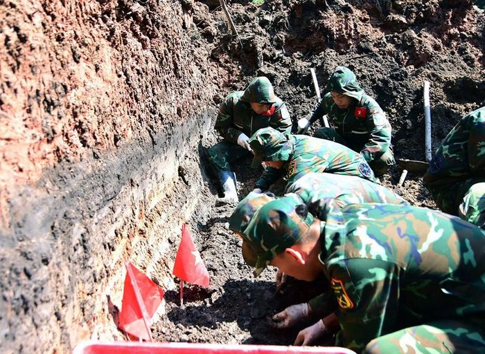 Công tác tìm kiếm, quy tập hài cốt liệt sĩ đang tiếp tục được triển khai với tinh thần trách nhiệm cao