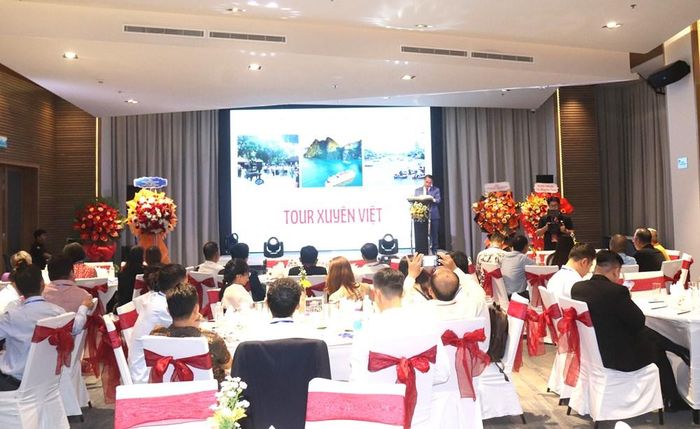 Quang cảnh Lễ ra mắt tour du lịch xuyên Việt 39 ngày 38 đêm
