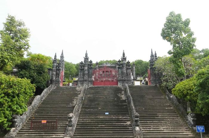 Lăng Vua Khải Định, trên triền núi Châu Chữ, phường Thủy Xuân, thành phố Huế. Ảnh: Nguyên Lý - TTXVN