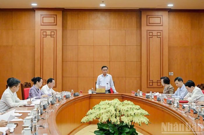 Quang cảnh cuộc làm việc. (Ảnh: DUY LINH)