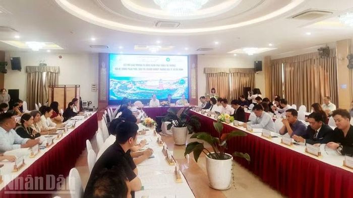 Quang cảnh Chương trình kết nối giao thương và đồng hành phát triển thị trường. (Ảnh: QUỐC TRINH)