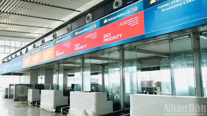 Khu vực quầy làm thủ tục bên trong nhà ga sân bay Long Thành.