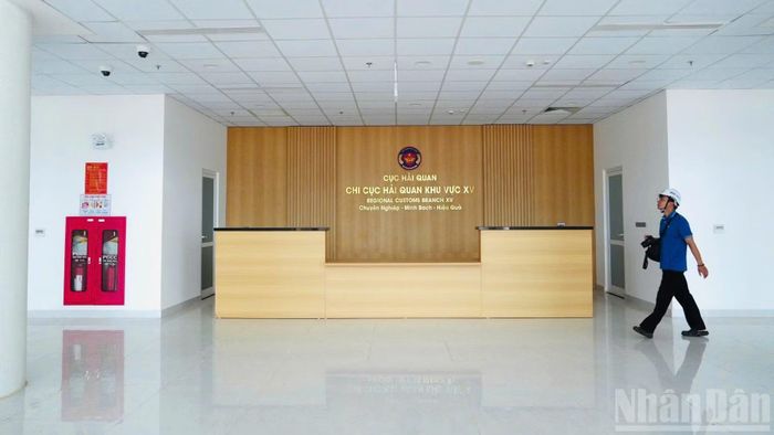 Bên trong Chi cục Hải quan khu vực XV tại sân bay Long Thành.