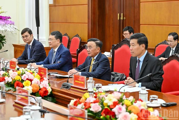 Thường trực Ban Bí thư Trần Cẩm Tú cùng các đại biểu Việt Nam tham dự cuộc tiếp.