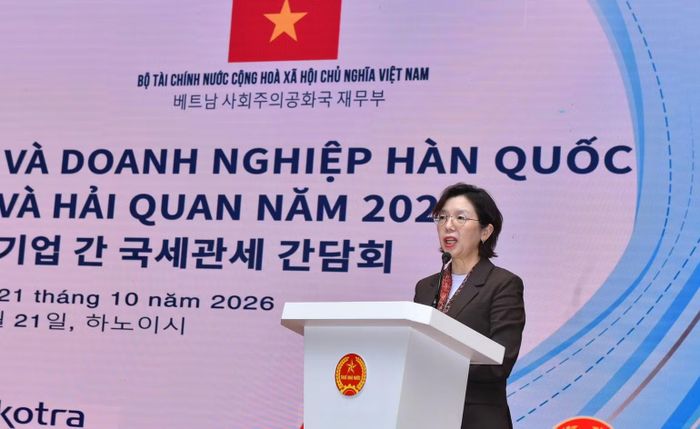 Bà Lee Mi Yon, Đại sứ Đặc mệnh toàn quyền Hàn Quốc tại Việt Nam phát biểu tại hội nghị. (Ảnh: HP)