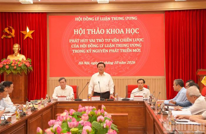 Đồng chí Nguyễn Xuân Thắng phát biểu kết luận tại hội thảo. (Ảnh: HẢI ĐĂNG)