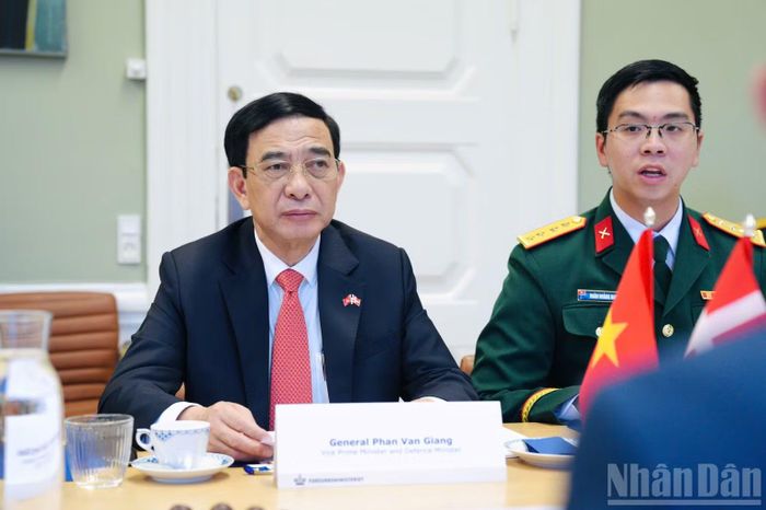 Đại tướng Phan Văn Giang tại hội kiến.