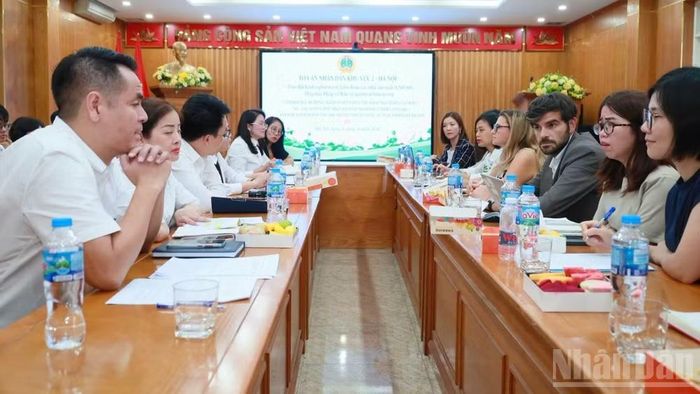 Quang cảnh phiên làm việc. (Ảnh: HN)