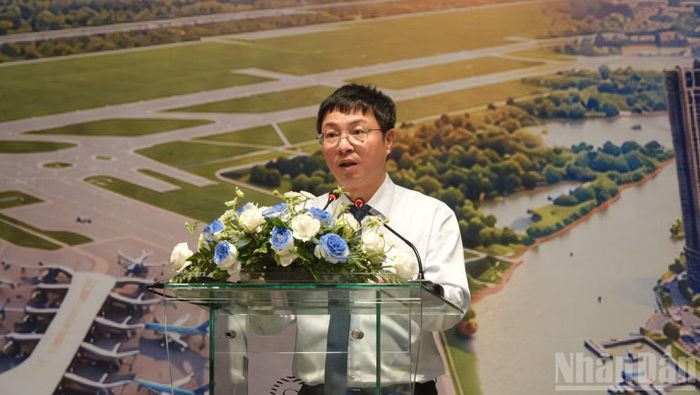 Ông Nguyễn Cao Cường, Chủ tịch Hội đồng quản trị Tổng công ty Cảng hàng không Việt Nam-CTCP (ACV) phát biểu tại lễ ký kết. (Ảnh: LINH BẢO)