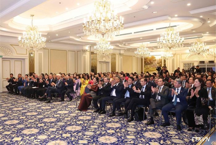 Các đại biểu tham dự sự kiện.