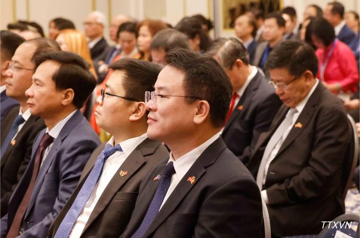 Các đại biểu tham dự cuộc gặp gỡ Tổng Bí thư, Chủ tịch nước Tô Lâm và Phu nhân Ngô Phương Ly.