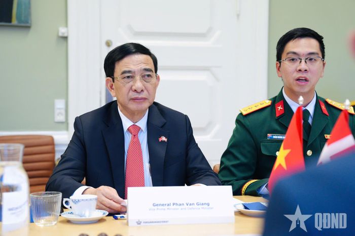  Đại tướng Phan Văn Giang tại cuộc hội kiến. 