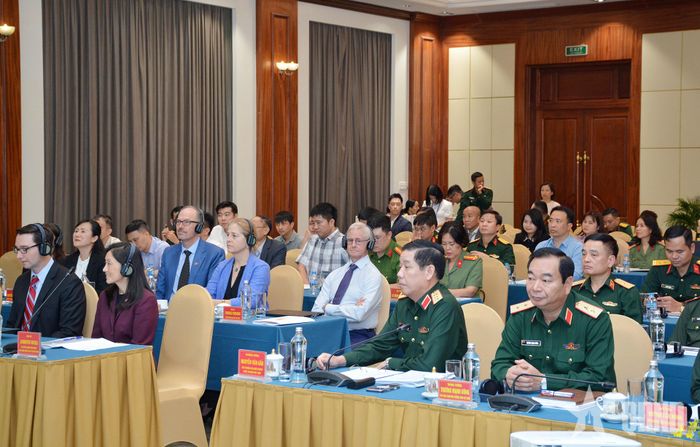 Các đại biểu trong nước và quốc tế tham dự hội thảo.