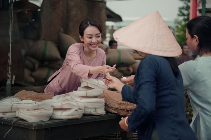 Thu Trang vừa là đạo diễn, vừa là diễn viên chính trong phim Ai thương ai mến. Ảnh: ĐPCC)