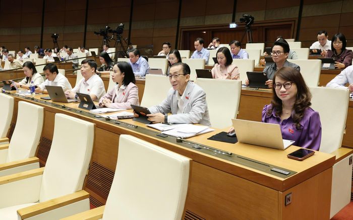 Đại biểu Quốc hội dự phiên họp sáng 21-10. Ảnh: QUANG PHÚC