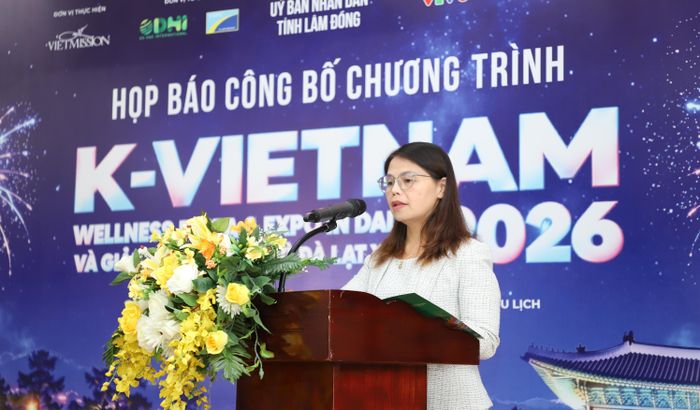  Bà Võ Thị Hoàng Yến, Phó Giám đốc Trung tâm Xúc tiến Đầu tư, Thương mại và Du lịch tỉnh Lâm Đồng phát biểu tại chương trình. Ảnh: ĐOÀN KIÊN 