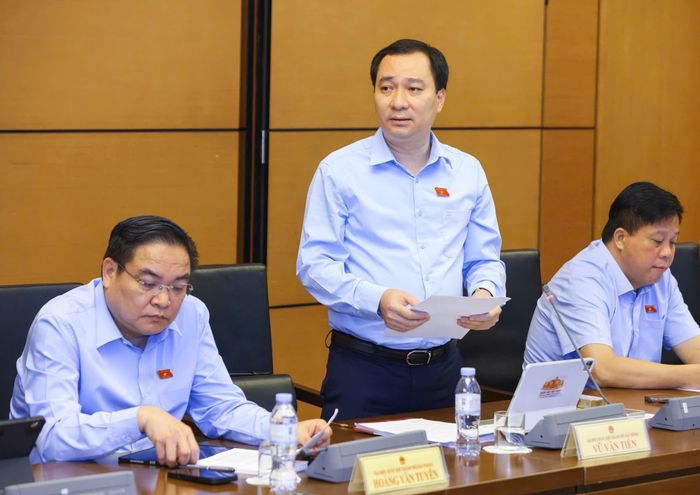  Đại biểu Vũ Văn Tiến (Đoàn ĐBQH TP Hải Phòng). Ảnh: CẨM HÀ 