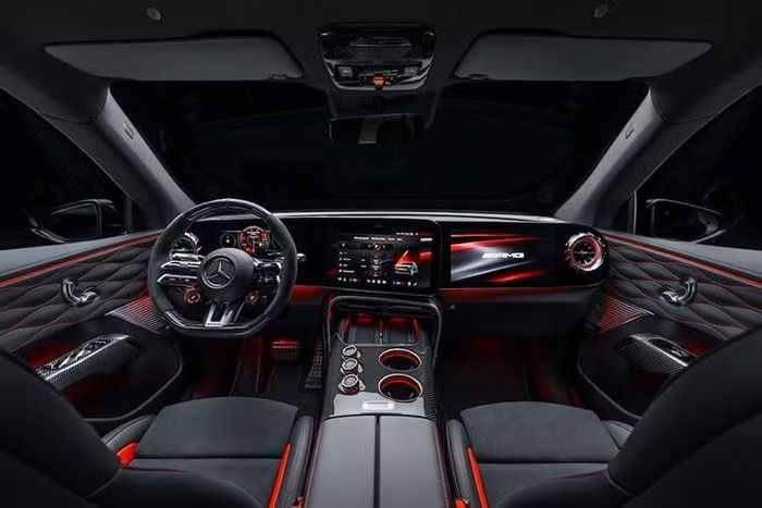 Cả 3 phiên bản đều đi kèm hệ dẫn động 4 bánh toàn thời gian AMG Performance 4MATIC+. Riêng hai bản GT55 và GT63 có khả năng truyền lực độc lập tới từng bánh sau để nâng cao độ bám đường cùng khả năng di chuyển linh hoạt.