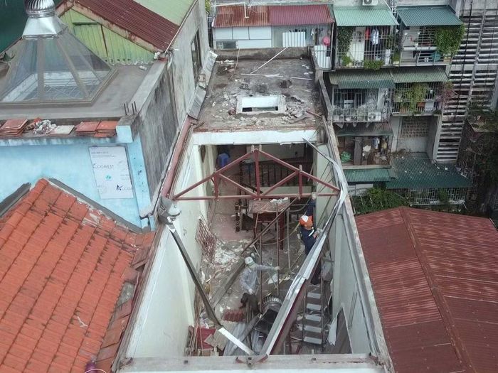 Dự án Trục không gian Quốc lộ 1A có chiều dài khoảng 36,3 km, đoạn từ đường Vành đai 1 đến nút giao Cầu Giẽ, đi qua 18 phường, xã của Hà Nội. Dự án được triển khai gắn với mục tiêu chỉnh trang, tái thiết đô thị dọc tuyến đường, đồng thời hoàn thiện mạng lưới giao thông của Thủ đô.