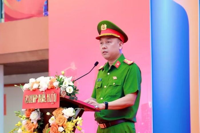 Đại tá Nguyễn Đức Long, Phó Giám đốc Công an TP Hà Nội phát biểu khai mạc.