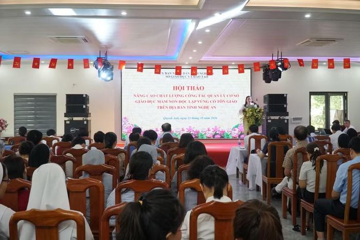 Hội thảo nâng cao chất lượng công tác quản lý cơ sở giáo dục mầm non độc lập vùng có tôn giáo trên địa bàn tỉnh Nghệ An. Ảnh: Hồ Lài