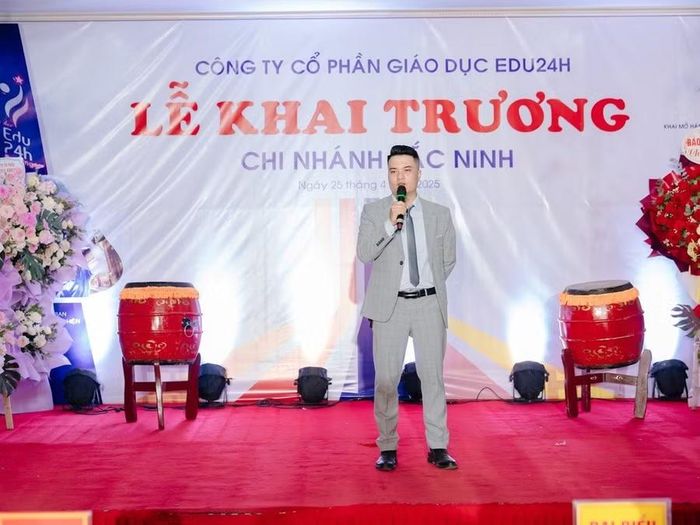 Ông Đặng Trung Nhiên, Phó Tổng giám đốc Công ty Cổ phần Giáo dục Edu24h. (ảnh: NVCC)