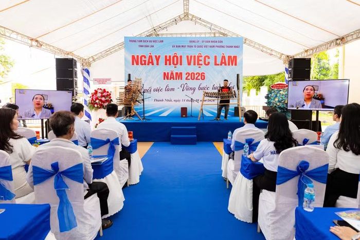 Ngày hội việc làm tại phường Thành Nhất. (Ảnh: TT cung cấp)