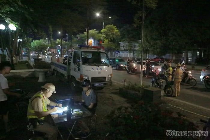 Đáng chú ý, theo lời tài xế, ông đang thuê trọ tại Long Biên nhưng làm công việc xây dựng ở xã Tam Hiệp. Sau khi uống bia tại nơi làm việc, ông điều khiển xe máy trở về phòng trọ, với quãng đường khoảng 35km.
